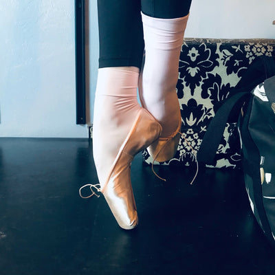 Book a Pointe Shoe Fitting Online: How To Guide!